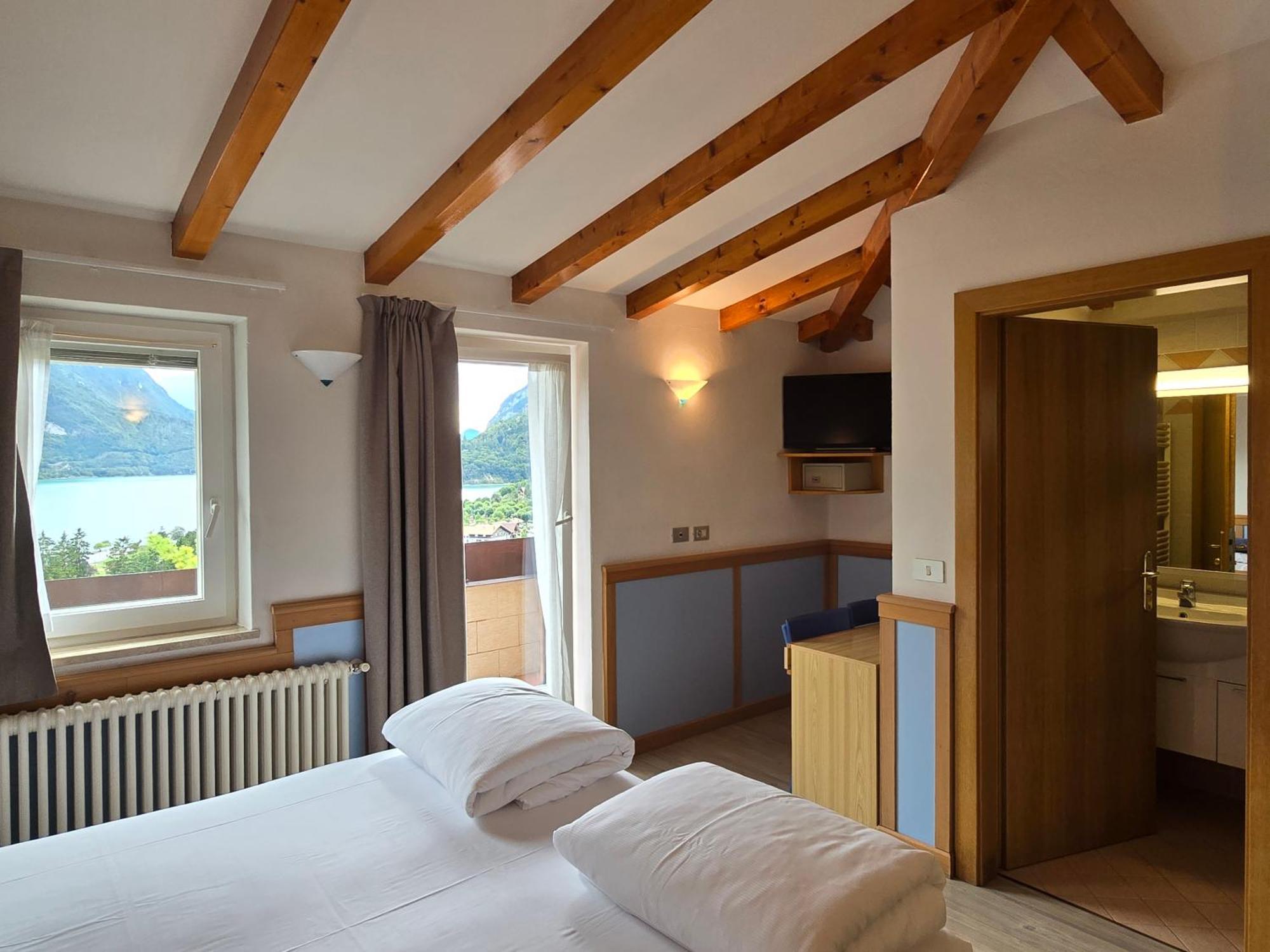 Hotel Miramonti Молвена Екстериор снимка