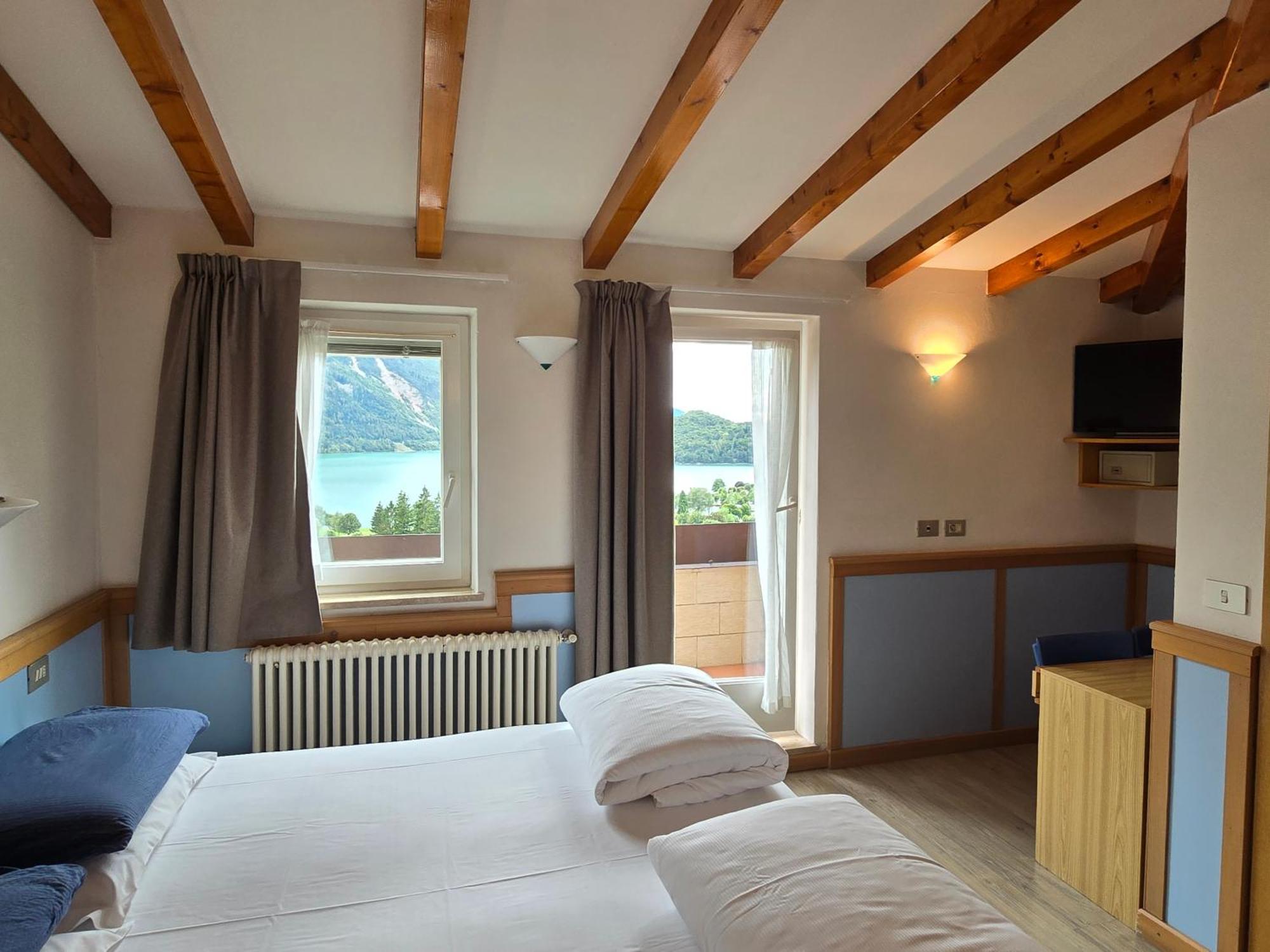 Hotel Miramonti Молвена Екстериор снимка