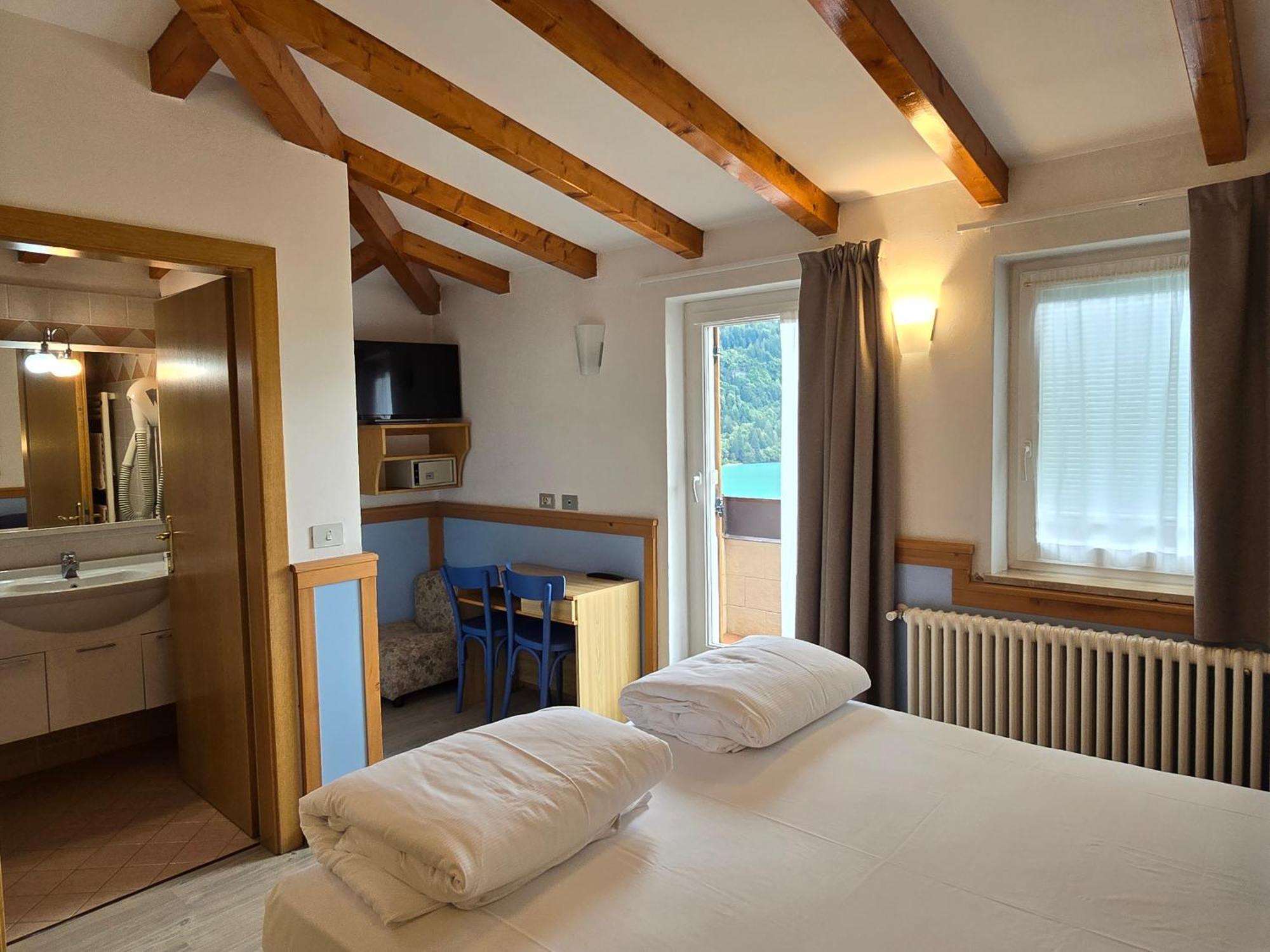 Hotel Miramonti Молвена Екстериор снимка