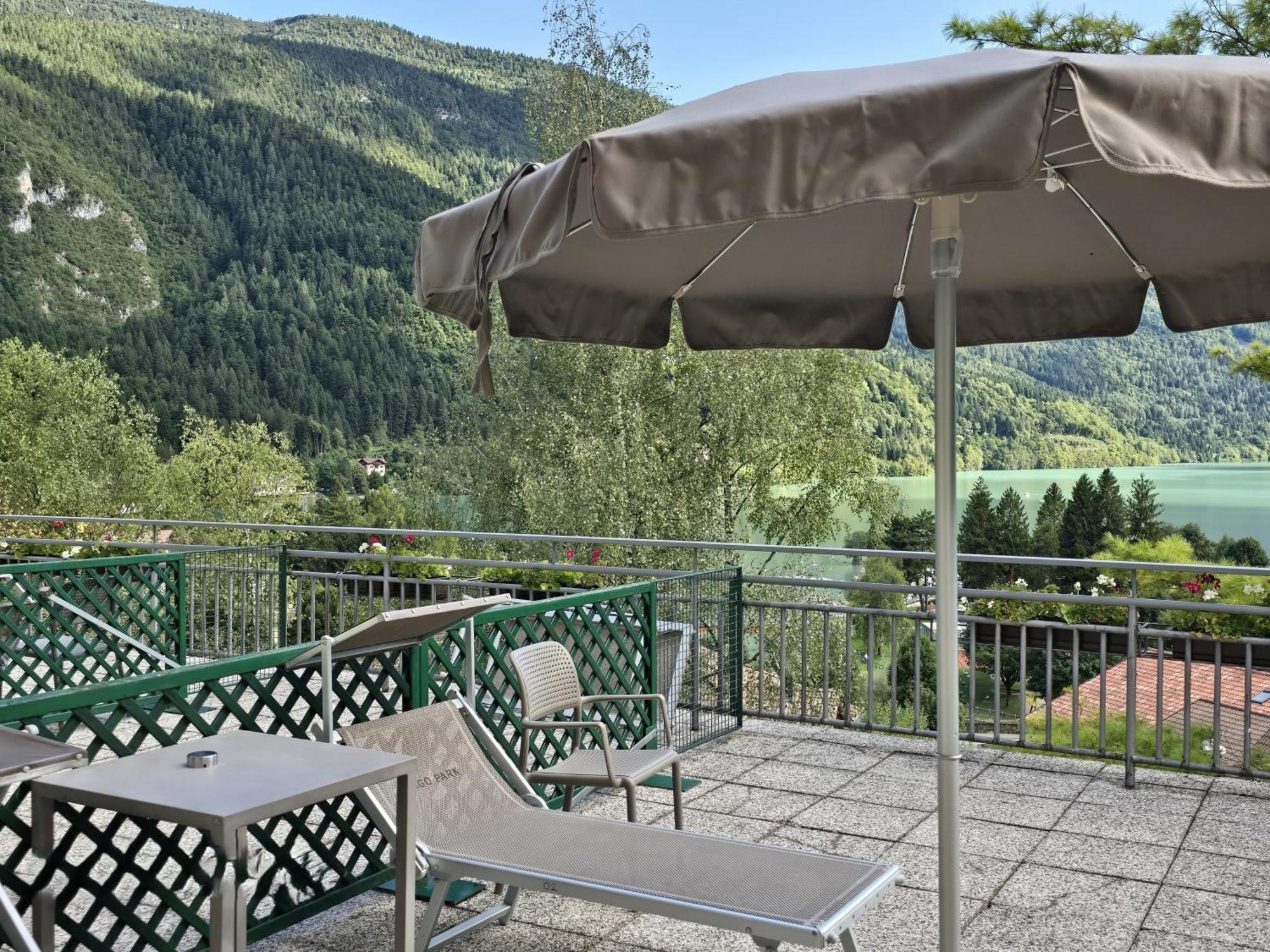 Hotel Miramonti Молвена Екстериор снимка