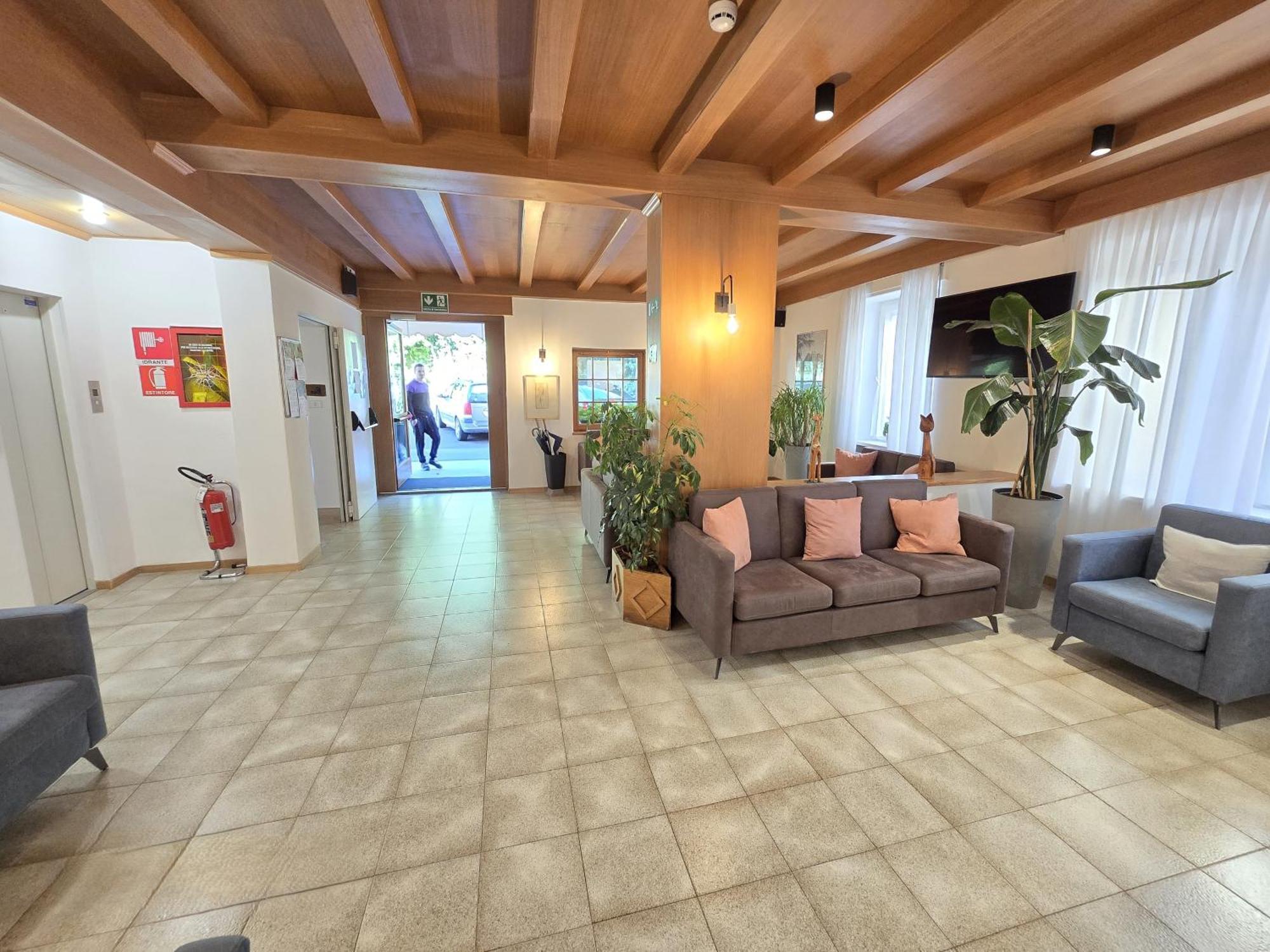 Hotel Miramonti Молвена Екстериор снимка