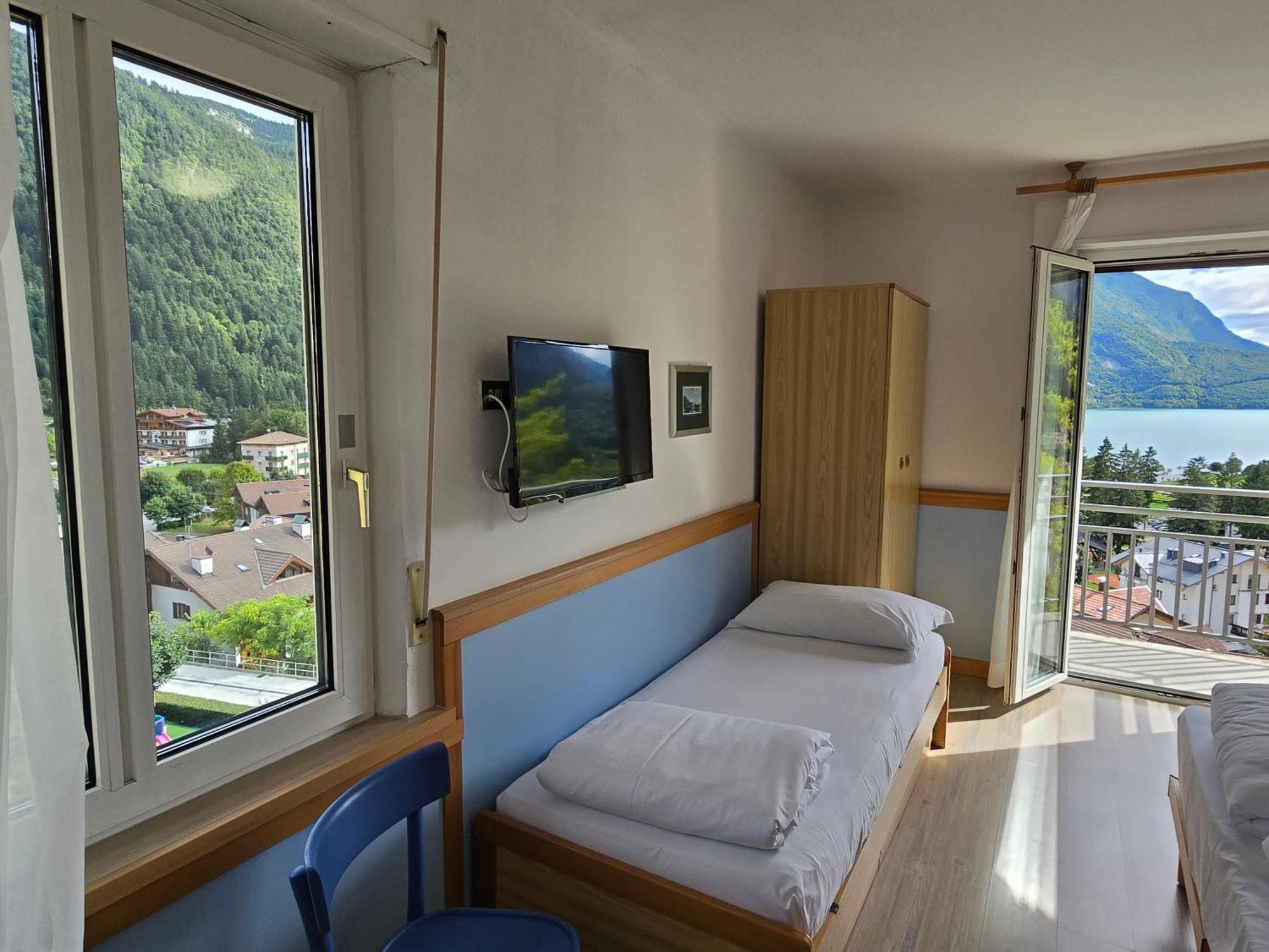 Hotel Miramonti Молвена Екстериор снимка