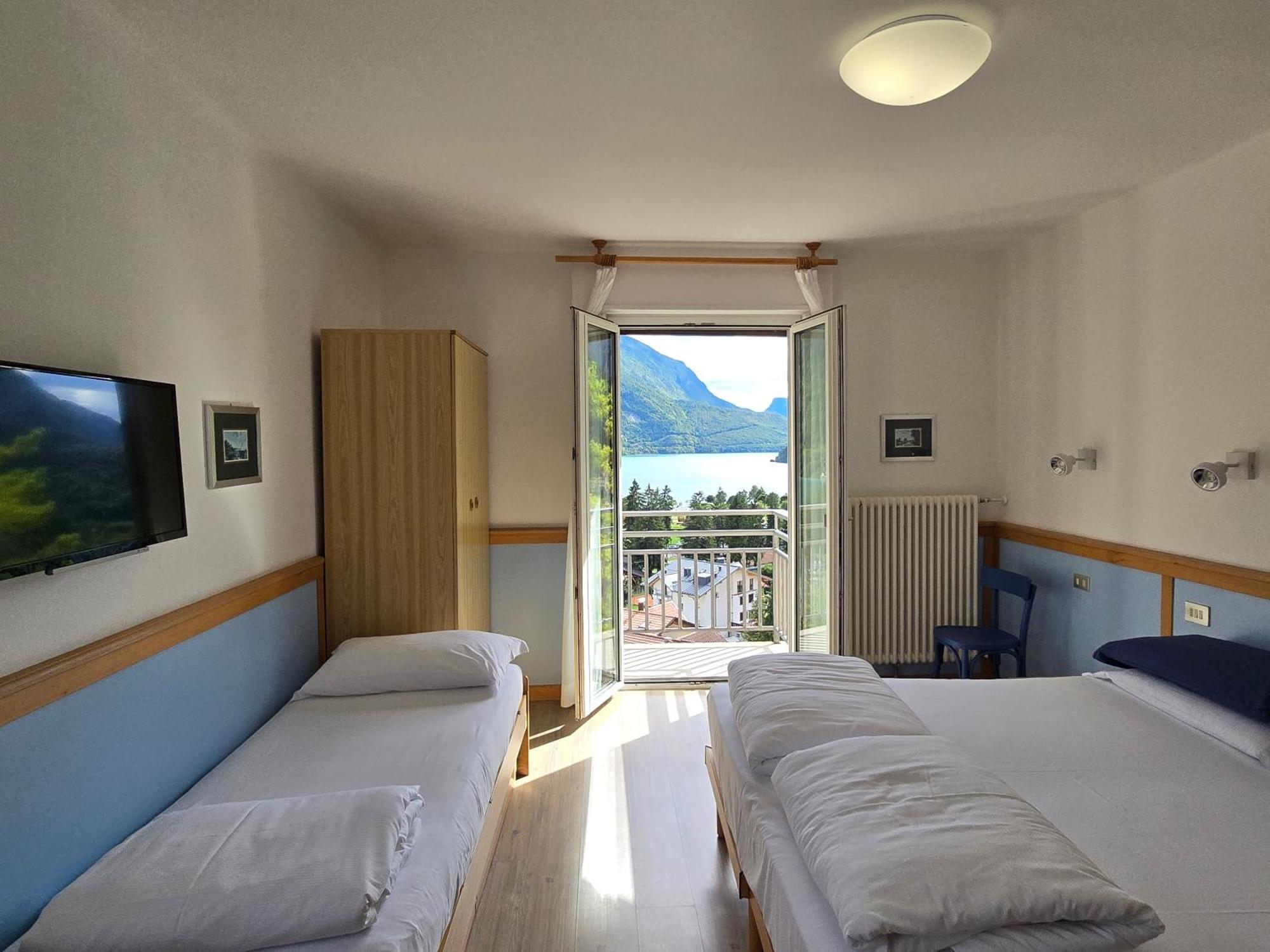 Hotel Miramonti Молвена Екстериор снимка