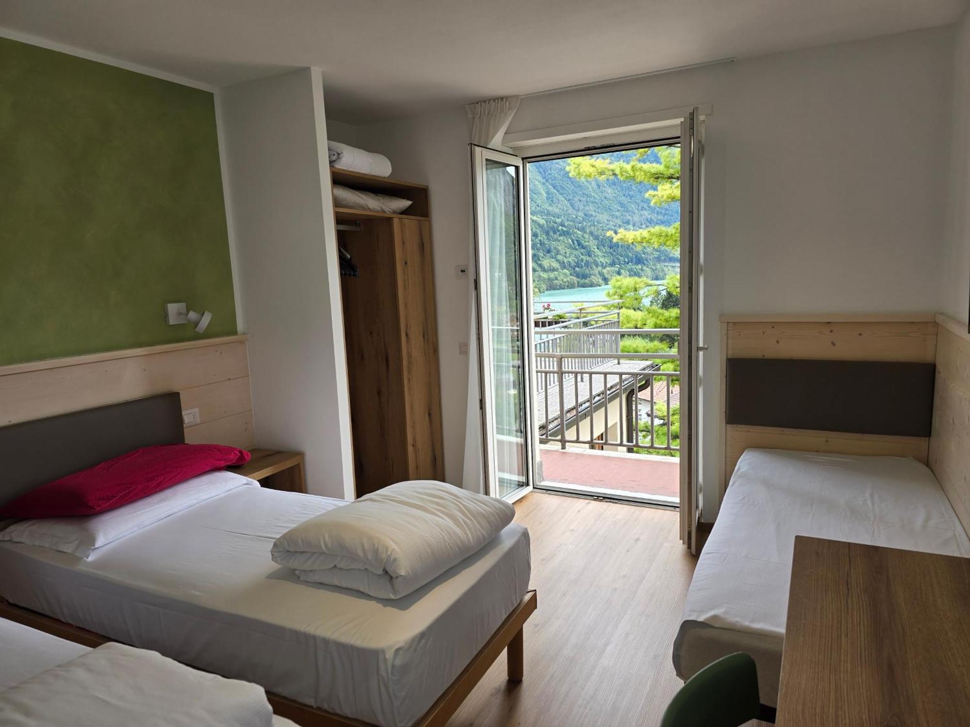 Hotel Miramonti Молвена Екстериор снимка